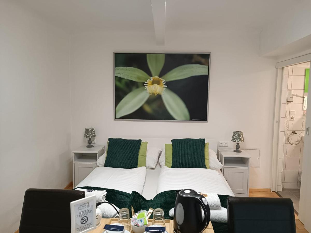 Cityhotel Junger Fuchs Salzburg Exterior photo